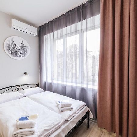 Затишні Смарт-Квартири В Історичному Центрі! Lejlighed Uzjhorod Eksteriør billede