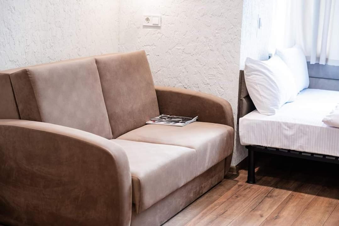 Затишні Смарт-Квартири В Історичному Центрі! Lejlighed Uzjhorod Eksteriør billede